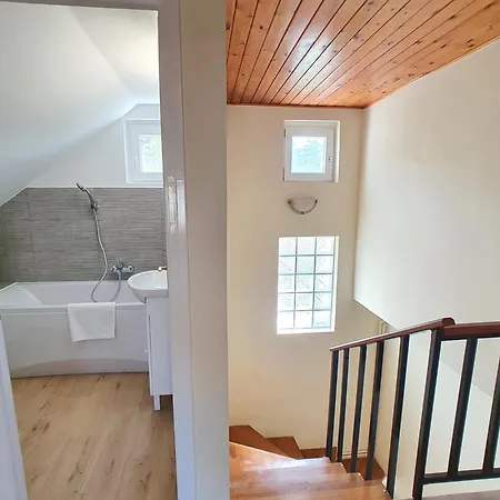 No 100 Andras With Everlasting Panoramic View In A Quiet Area Сasa de vacaciones Vonyarcvashegy