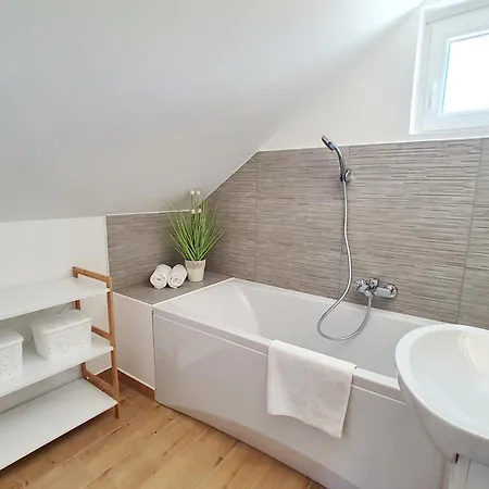 No 100 Andras With Everlasting Panoramic View In A Quiet Area Сasa de vacaciones *