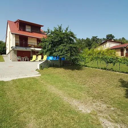 Сasa de vacaciones No 100 Andras With Everlasting Panoramic View In A Quiet Area Vonyarcvashegy
